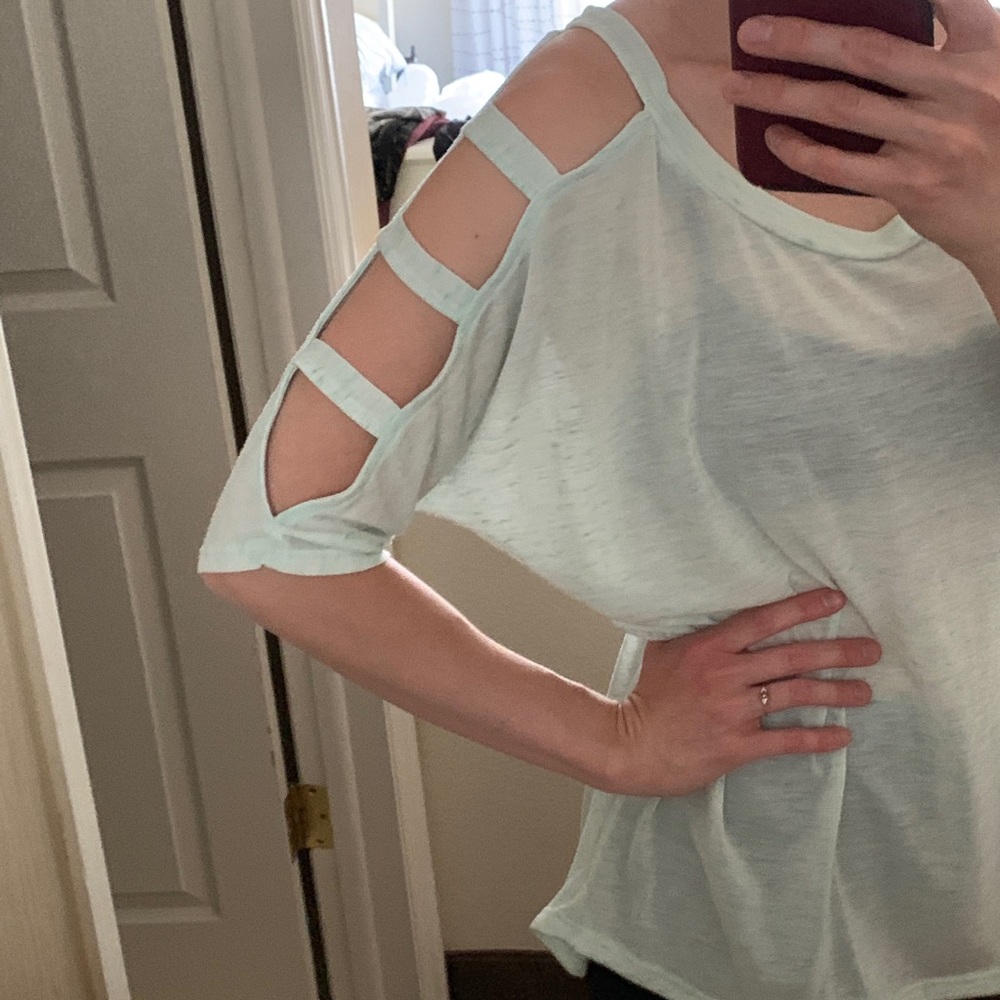Lush | Open Shoulder Top - Picture 6 of 6